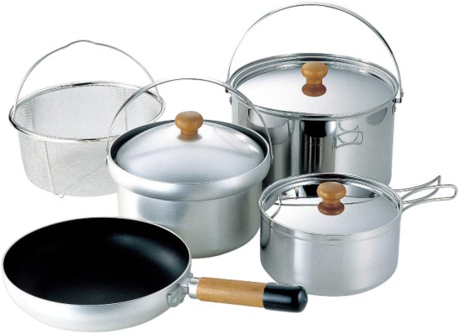 管理人おすすめのユニフレーム fan5DX。使いやすく洗いやすい、ファミリーキャンプに最適なクッカーセット。