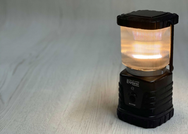 GENTOSのLEDランタンの点灯シーン